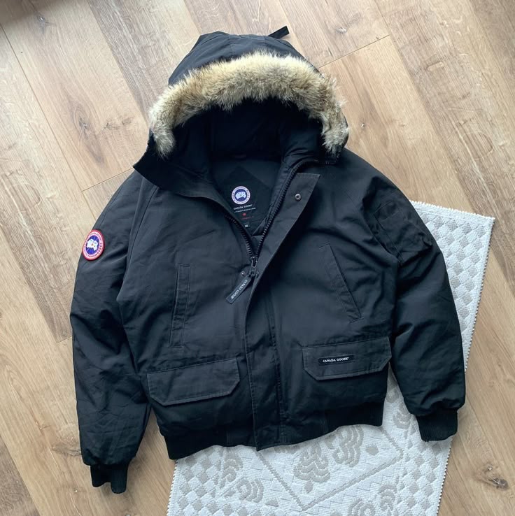 Canada Goose Men’s Chilliwack Bomber Parka Jacket 7950M