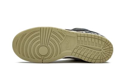 SB Dunk Low Travis Scott